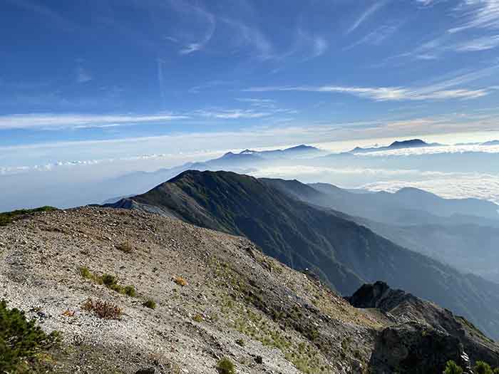 登山　稜線